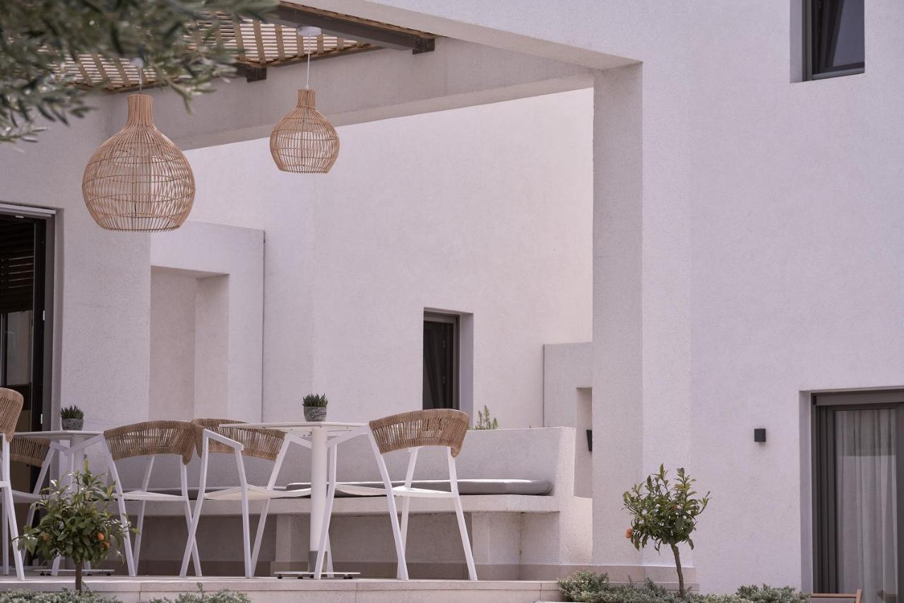 Isida Andros Hotel Áyios Pétros Kültér fotó